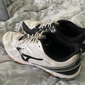 Mizuno Wave Hurricane 3’s